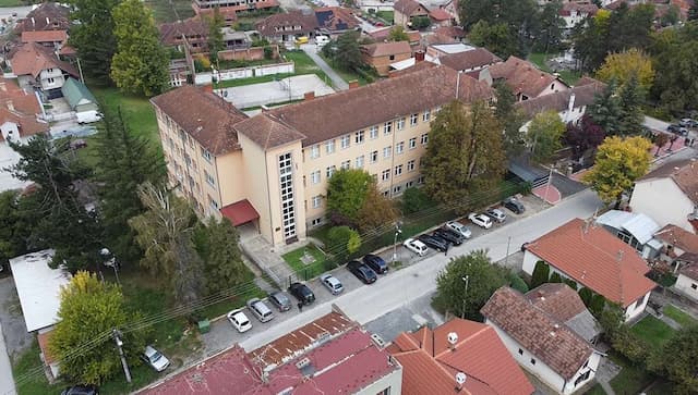 Srednja škola „1300 kaplara” u Ljigu, foto: GZS