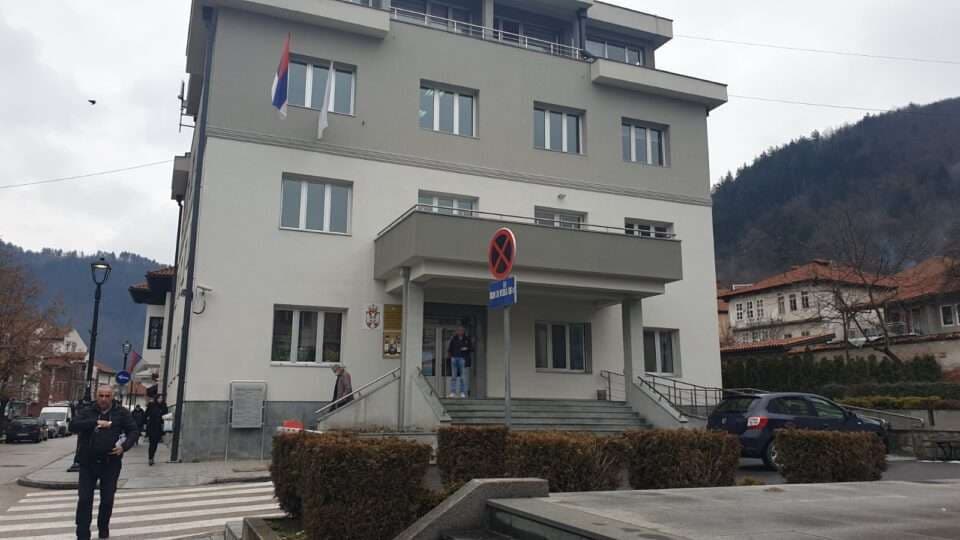 image-gallery-item
