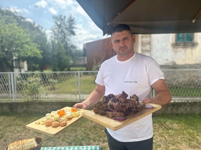 Majstor Jovan Vujović otkriva tajnu hajdučkog ćevapa, foto: 4N Studio