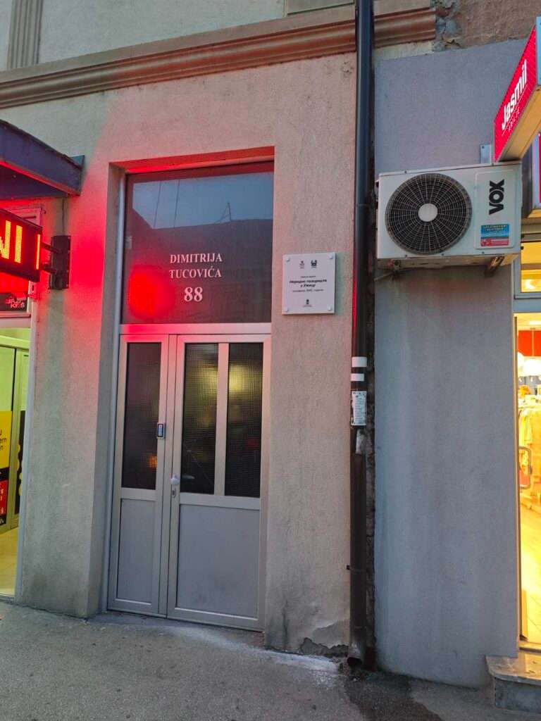 1757074142178
