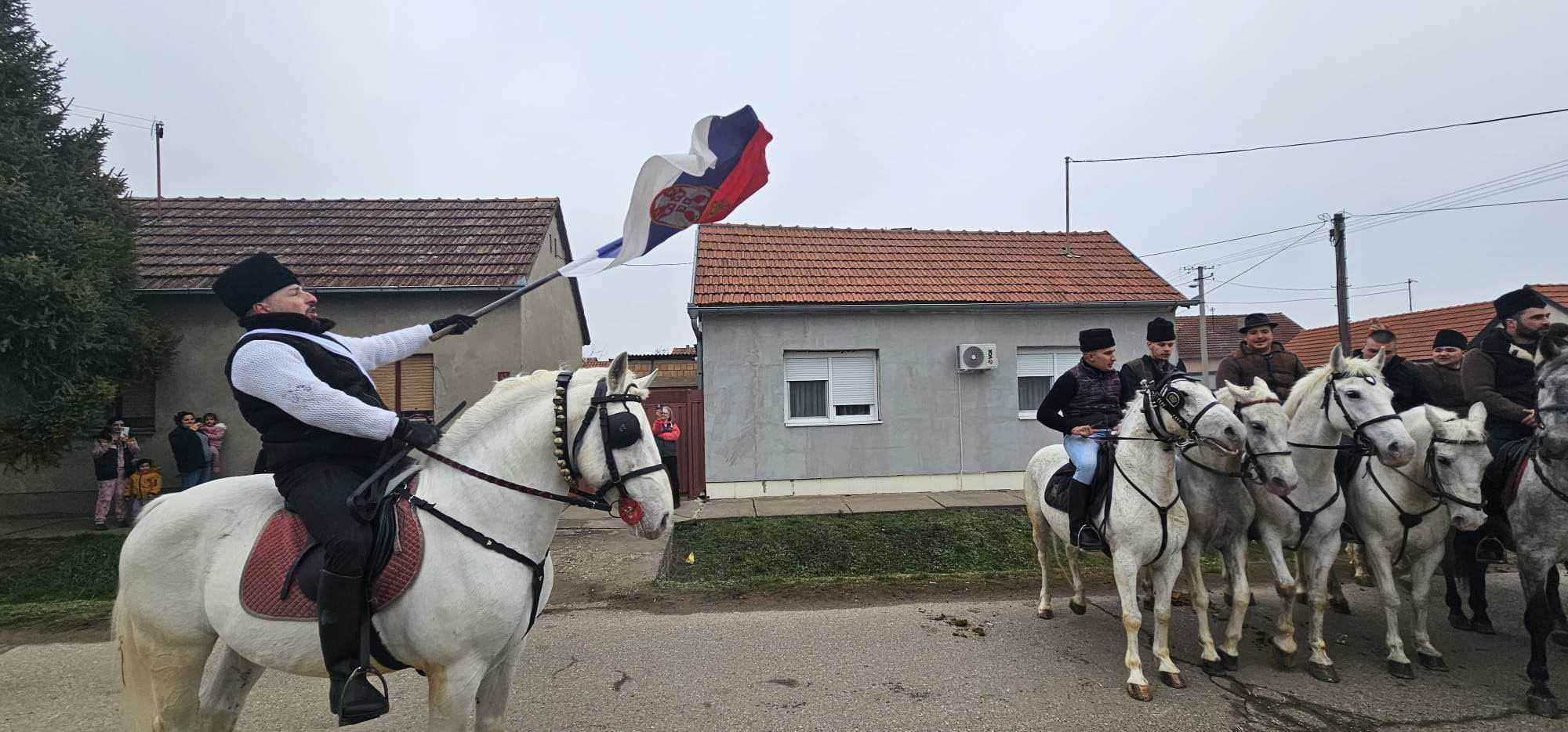 GLAS ZAPADNE SRBIJE - Na stotine konjanika rumskim sokacima teralo Mali Božić