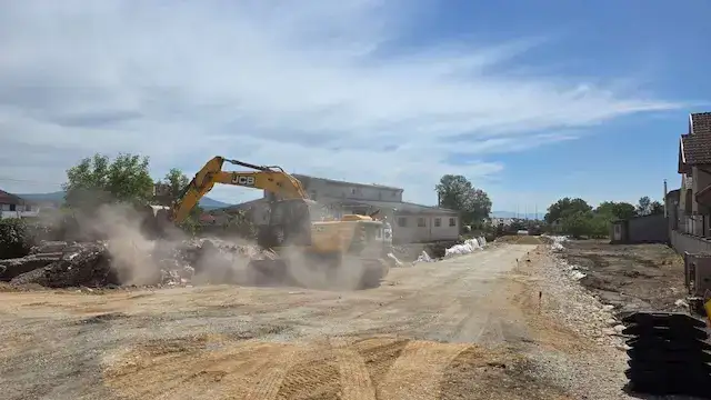 1781612093348