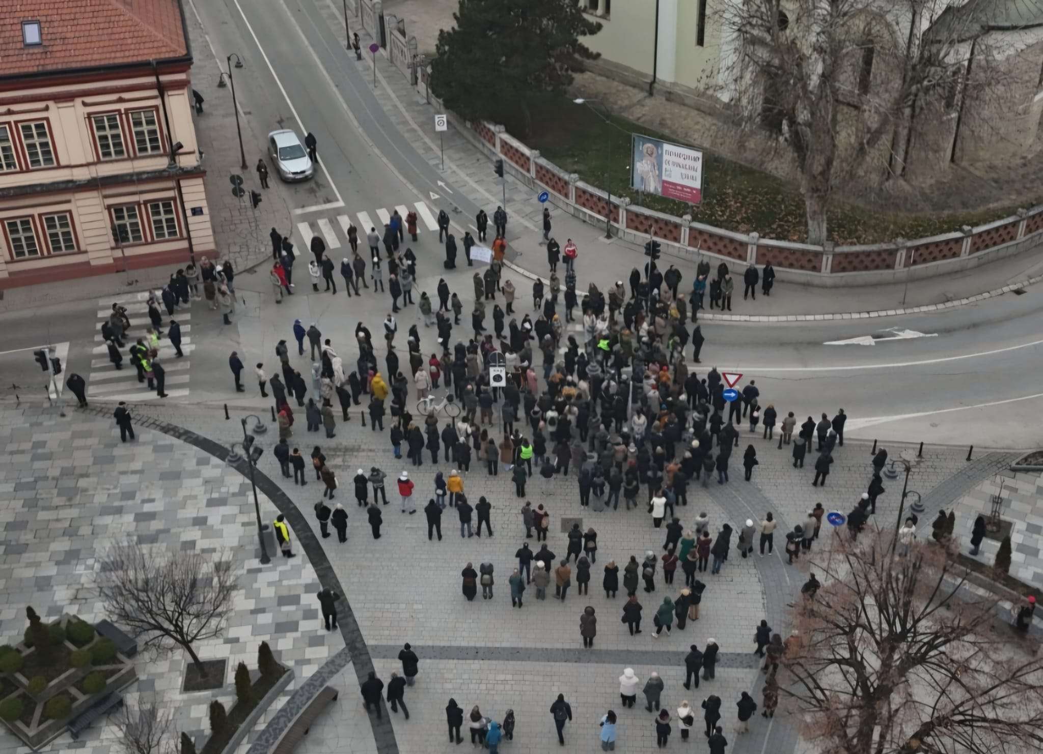 GLAS ZAPADNE SRBIJE - Čačanska opozicija i pristalice blokirali glavnu raskrsnicu u centru grada