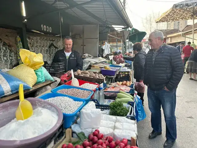 GLAS ZAPADNE SRBIJE - Postignut dogovor sa zakupcima tezgi na Zelenoj pijaci u Užicu